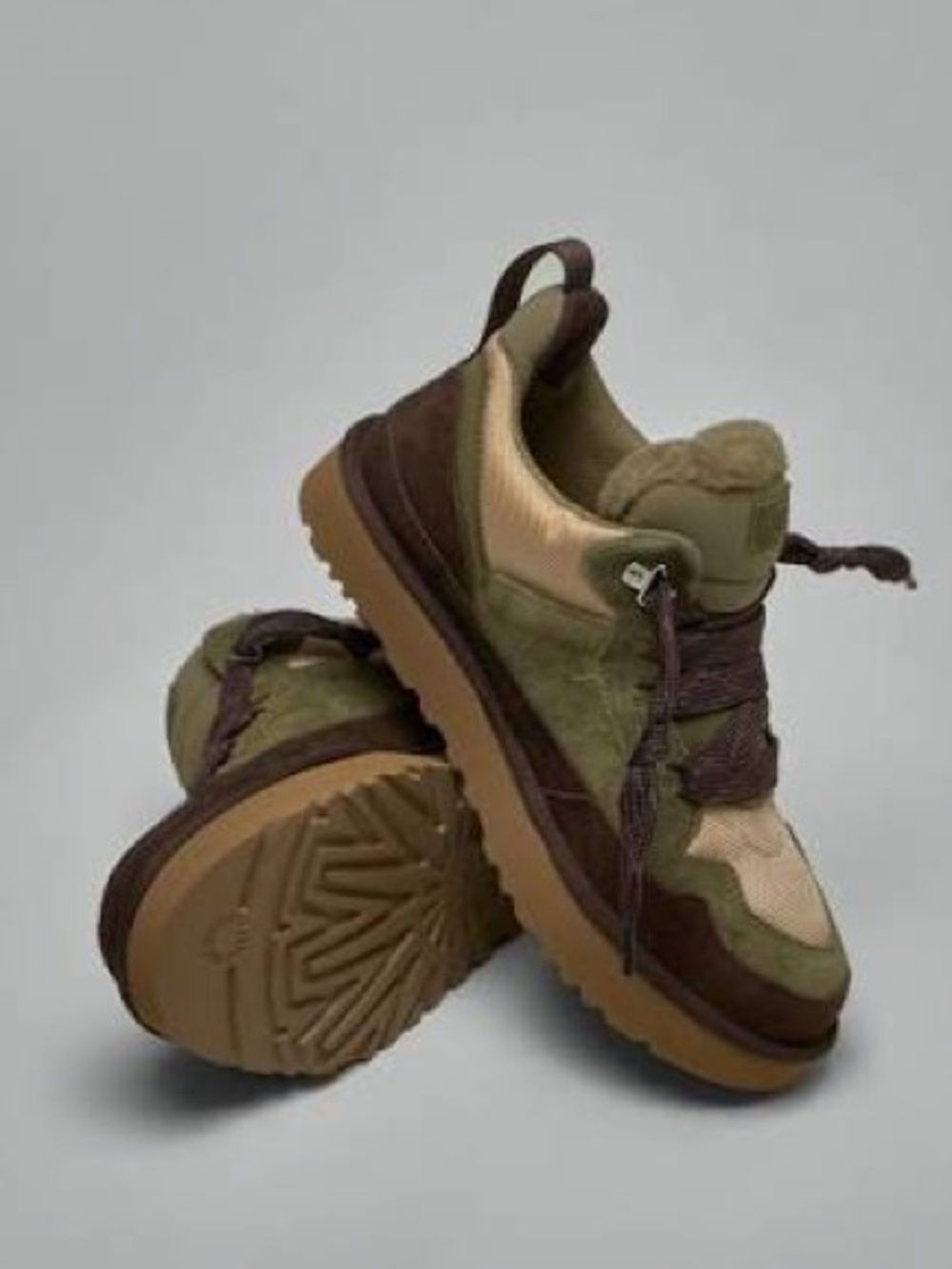 UGG Lowmel Olive Sneaker Men’s Size 11